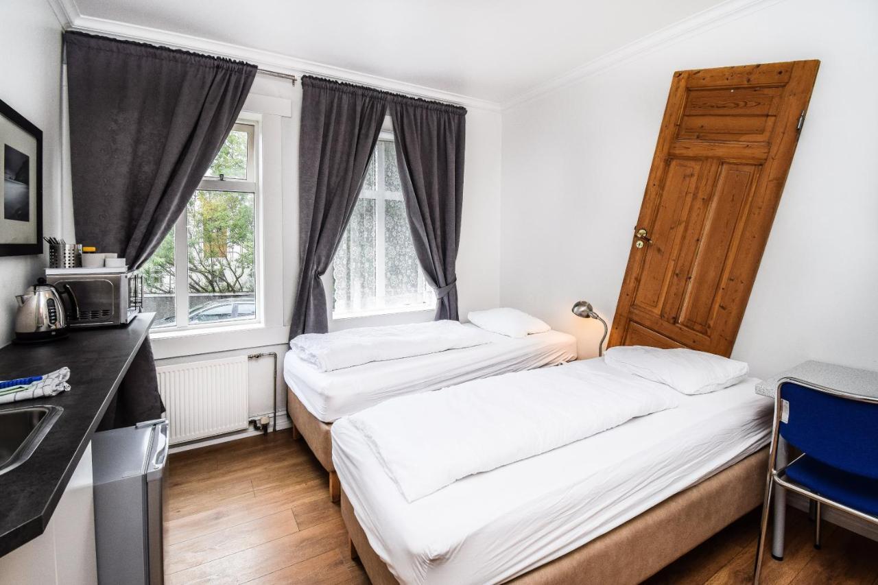 Guesthouse Andrea Рейкьявик Экстерьер фото
