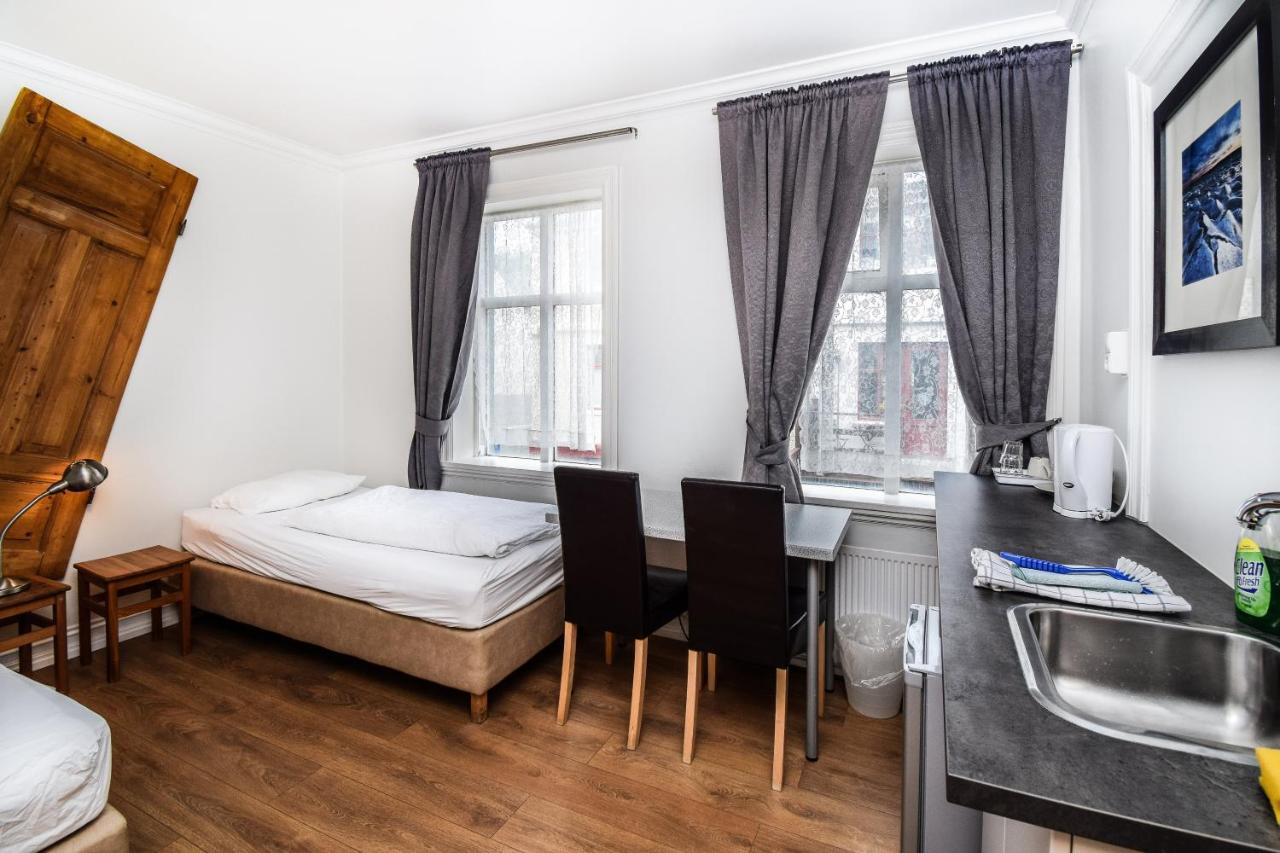 Guesthouse Andrea Рейкьявик Экстерьер фото